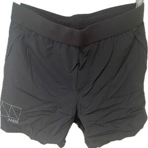 Inness boutique Catskills hotel branded utility shorts